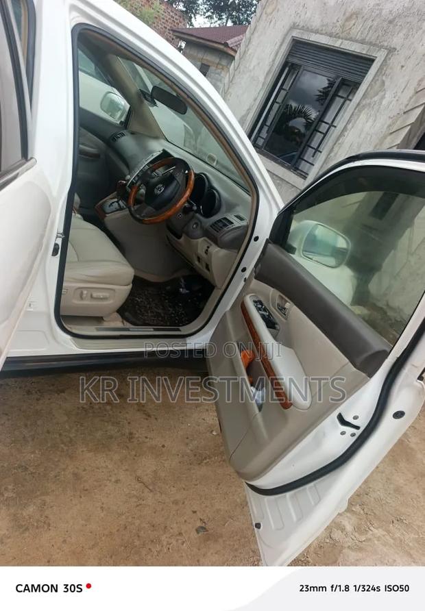 Toyota Harrier 2.4 2008 White