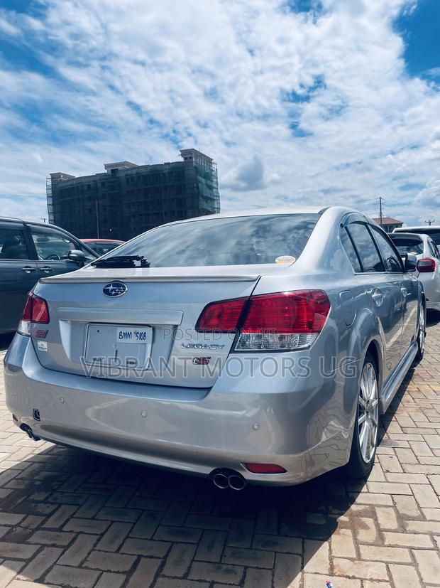 Subaru Legacy 2012 Silver