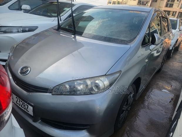Toyota Wish 2009 Gray