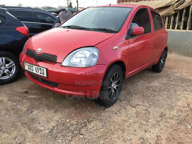 Toyota Vitz 2007 Red