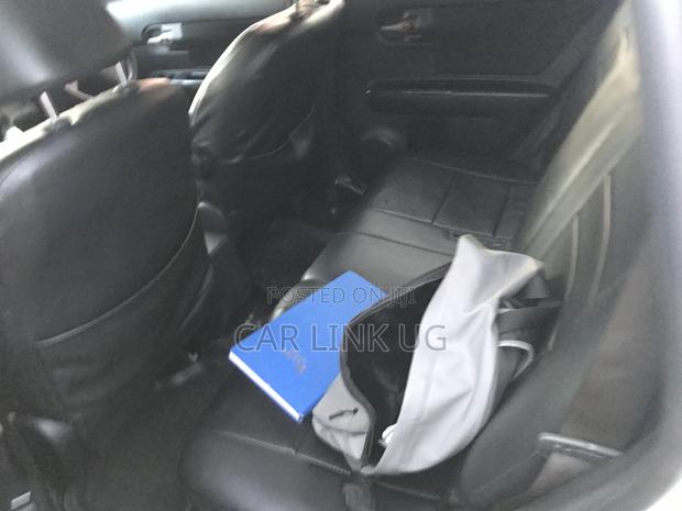 Toyota Corolla Rumion 2010 White