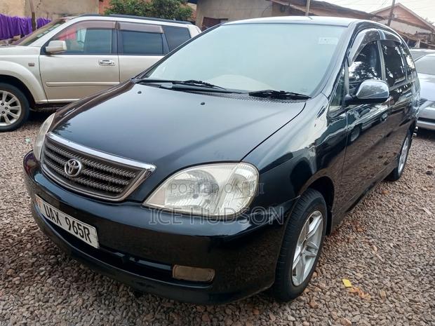 Toyota Nadia 2002 Black