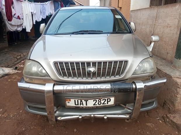 Toyota Harrier 2002 Gray