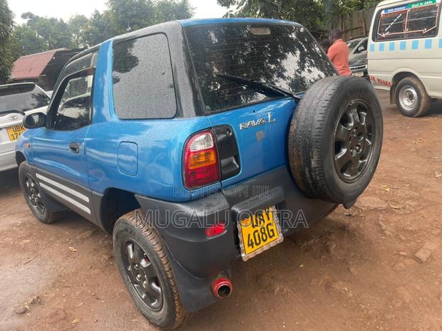 Toyota RAV4 Automatic 2000 Blue
