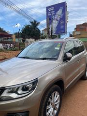 Volkswagen Tiguan S Automatic 2011 Gold for sale