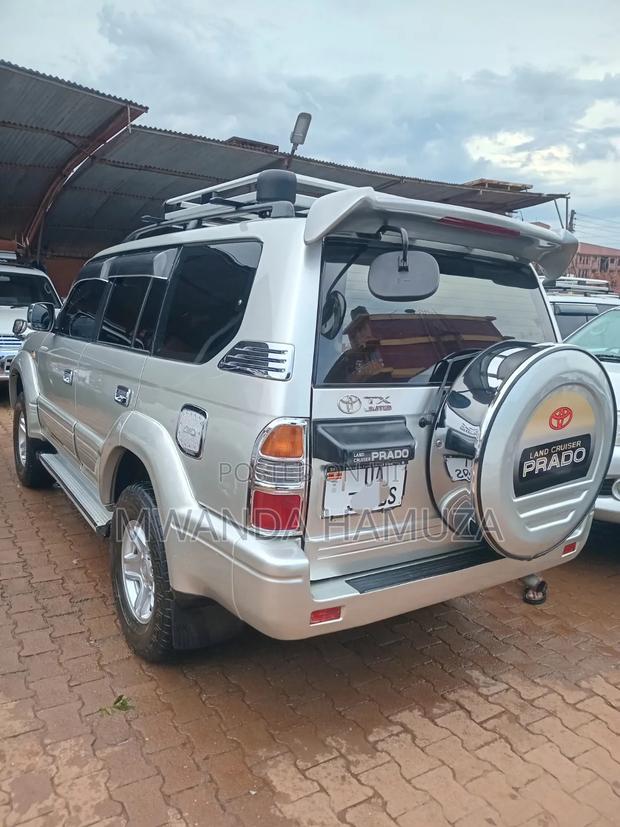 Toyota Land Cruiser Prado 1999 Silver