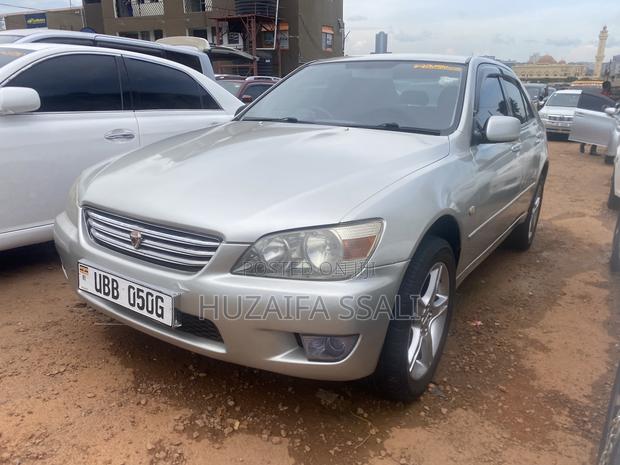 Toyota Altezza 2011 Silver