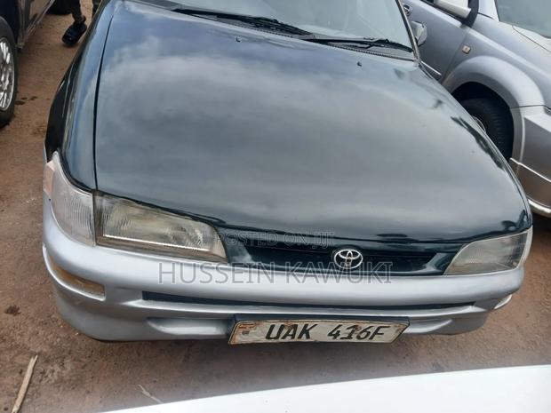 Toyota Corolla 1999 Black