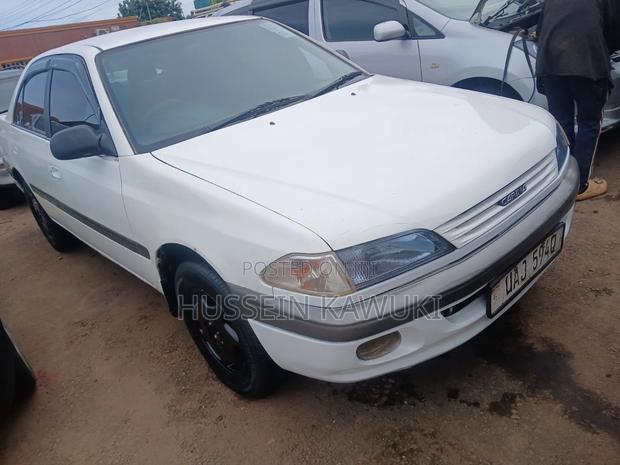 Toyota Carina 2000 White