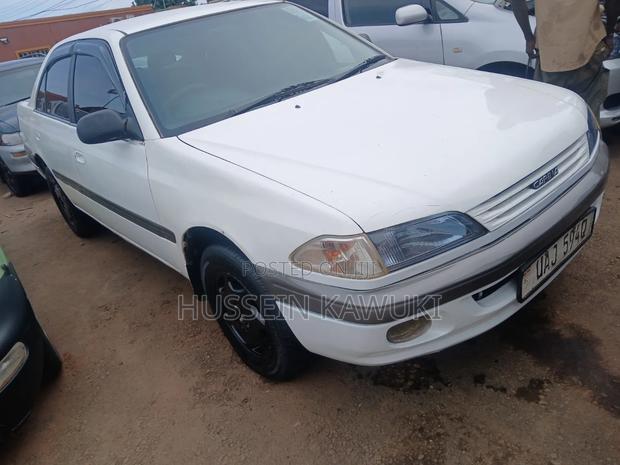 Toyota Carina 2000 White
