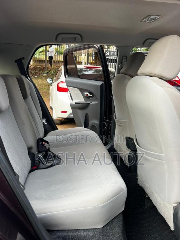 Toyota IST 2008 Maroon