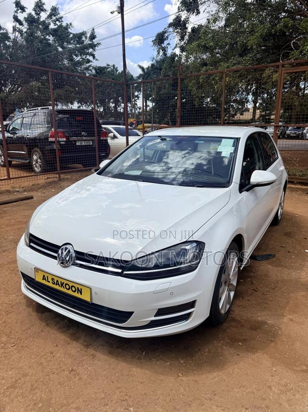 Volkswagen Golf TSI S 4-Door FWD 2016 White