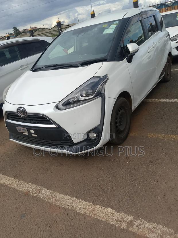 Toyota Sienta 2016 Black