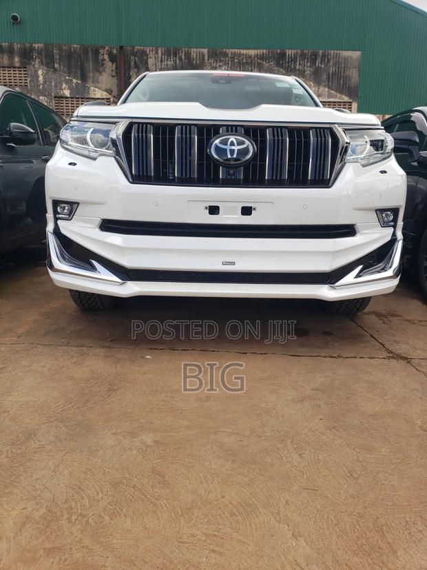 Toyota Land Cruiser Prado 2.7 2022 White