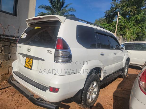 Toyota Land Cruiser Prado 2012 White