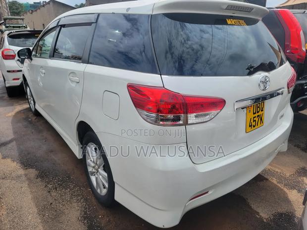 Toyota Wish 2012 White