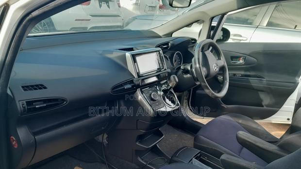 Toyota Wish 2016 White