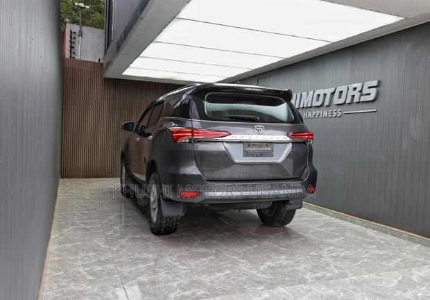 Toyota Fortuner 2017 Gray