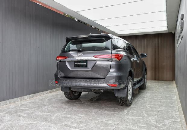 Toyota Fortuner 2017 Gray