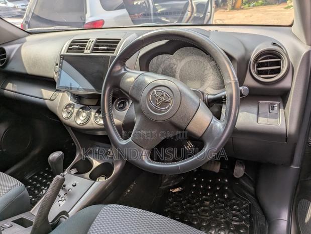 Toyota RAV4 2011 Silver