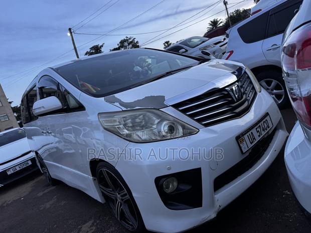 Toyota Alphard 2010 White
