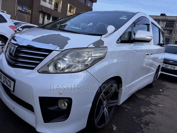Toyota Alphard 2010 White