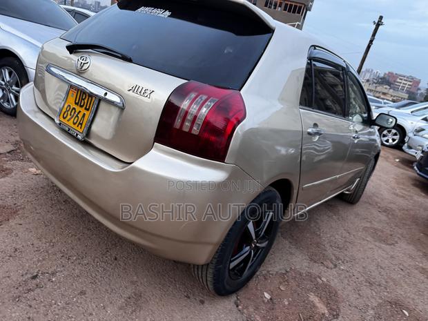 Toyota Allex 2005 Gold