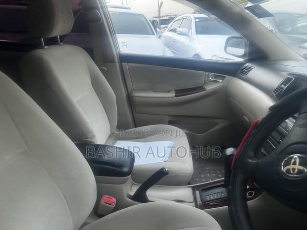 Toyota Allex 2005 Gold
