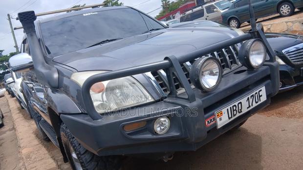 Toyota Land Cruiser Prado 2009 Gray