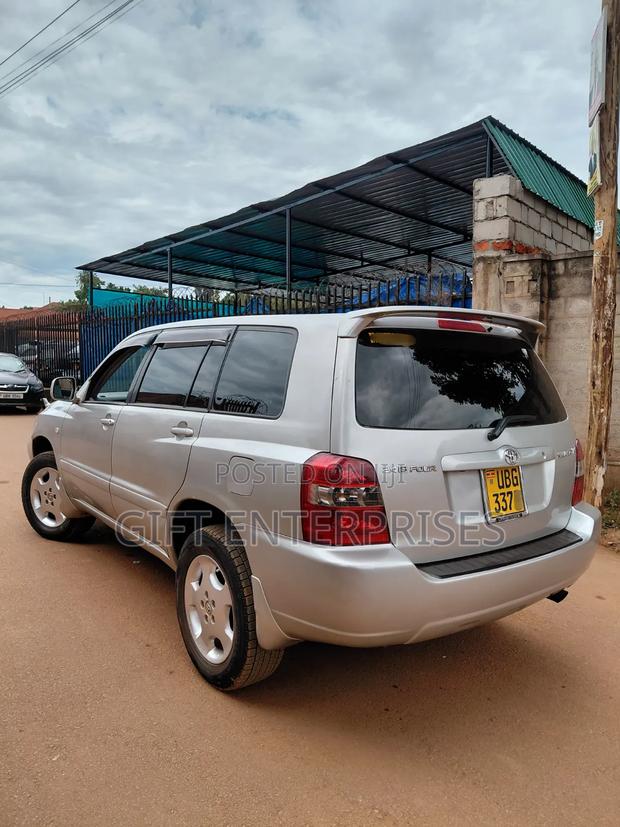 Toyota Kluger 2007 Silver
