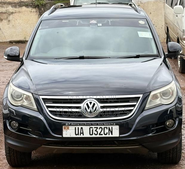 Volkswagen Tiguan S 2010 Black