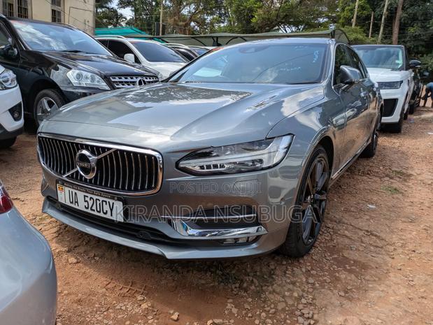 Volvo S 2021 Gray