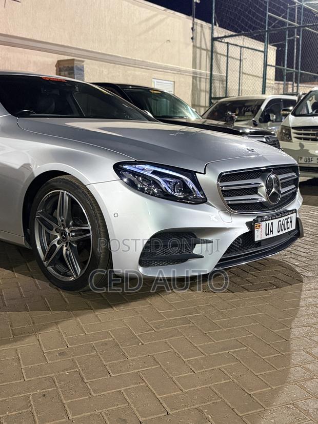 Mercedes-Benz E200 2017 Silver