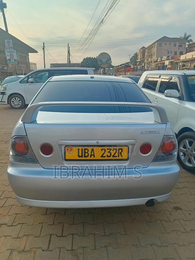Toyota Altezza 2010 Silver