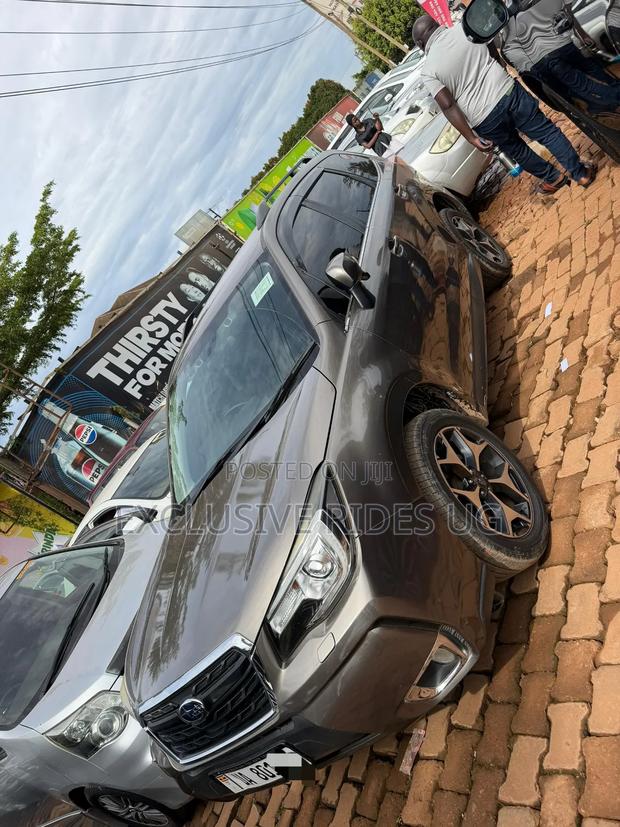 Subaru Forester 2017 Gray