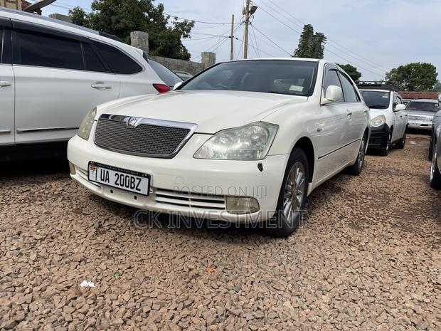 Toyota Crown 2008 White