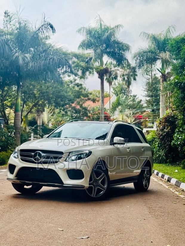 Mercedes-Benz GLE-Class 2017 White