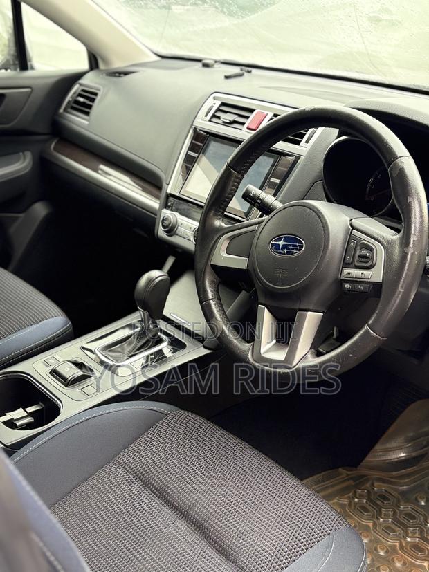 Subaru Legacy 2.5i Premium 4dr Sedan AWD (2.5L 4cyl CVT) 2015 Silver