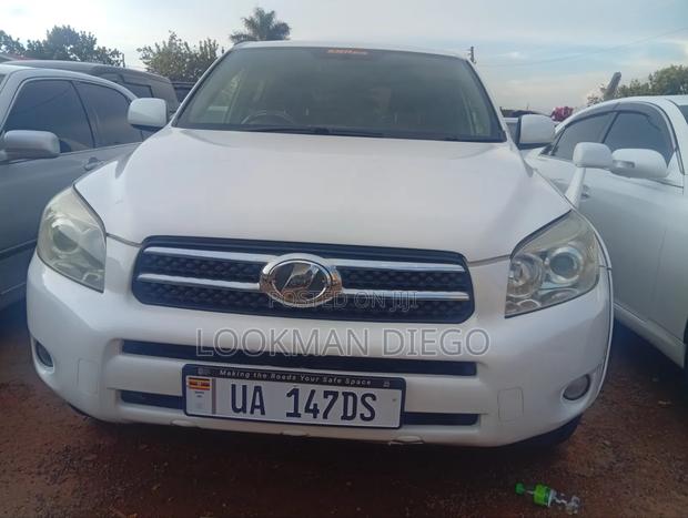 Toyota RAV4 2.0 VVT-i 2008 White