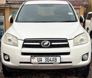 Toyota RAV4 4x4 2009 White for sale