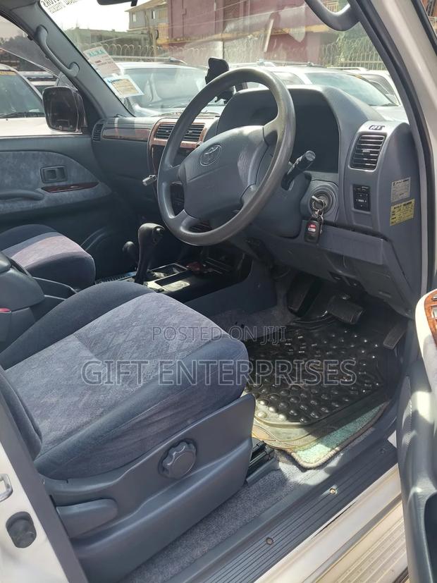 Toyota Land Cruiser Prado 2.7 5dr 2002 Pearl