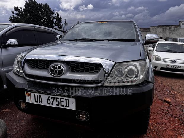Toyota Hilux 2007 Silver