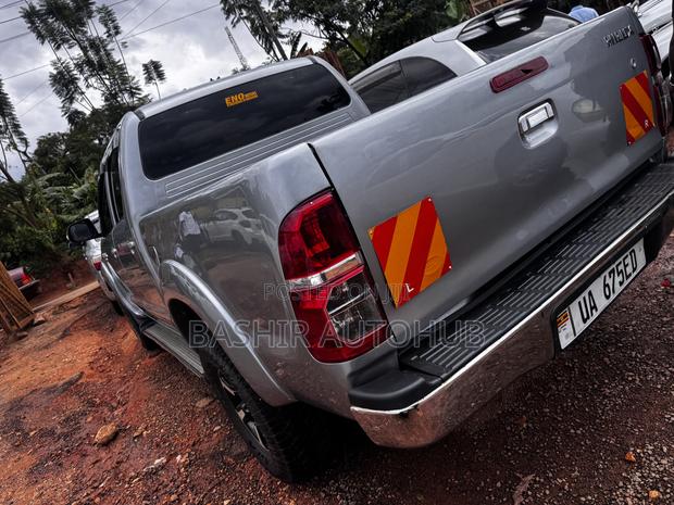 Toyota Hilux 2007 Silver