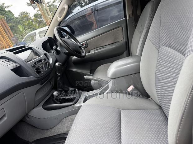 Toyota Hilux 2007 Silver