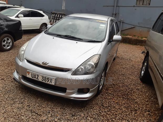 Toyota Wish 2005 Silver