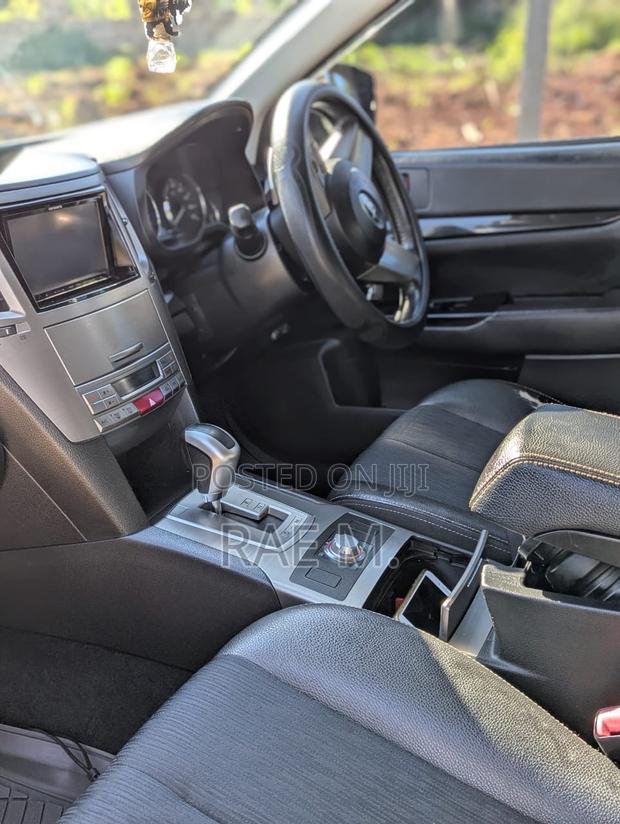 Subaru Outback 2011 Black