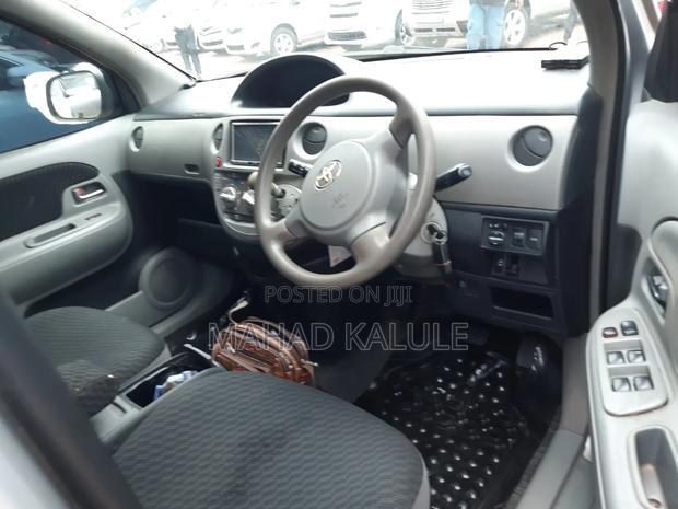 Toyota Sienta 2008 Silver