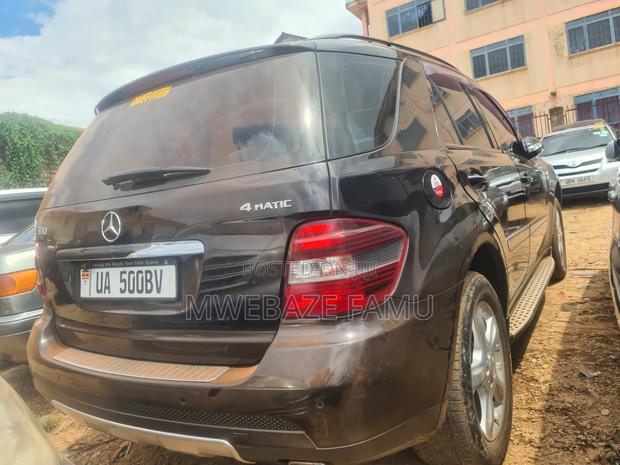 Mercedes-Benz M Class 2010 Black