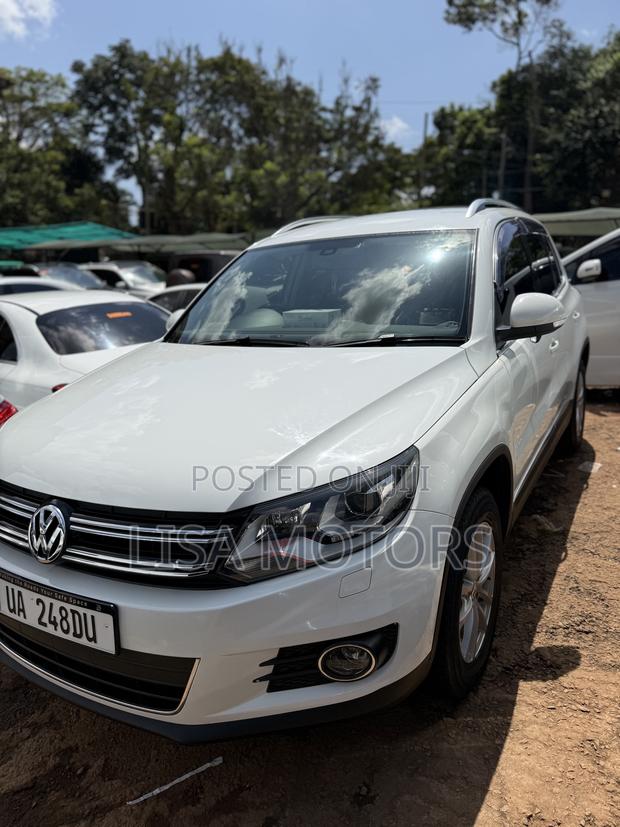 Volkswagen Tiguan S 4Motion 4dr SUV AWD (2.0L 4cyl Turbo 6A) 2014 White