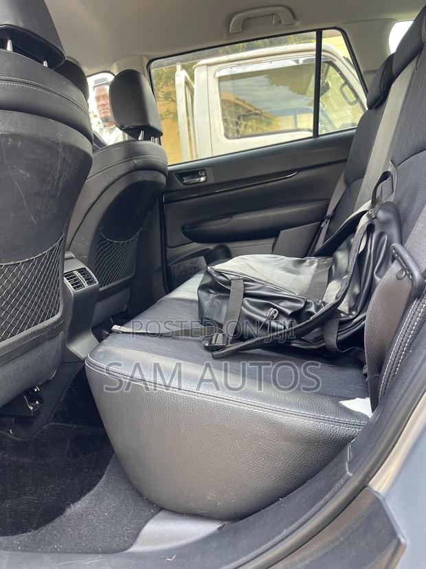 Subaru Outback 2011 Silver